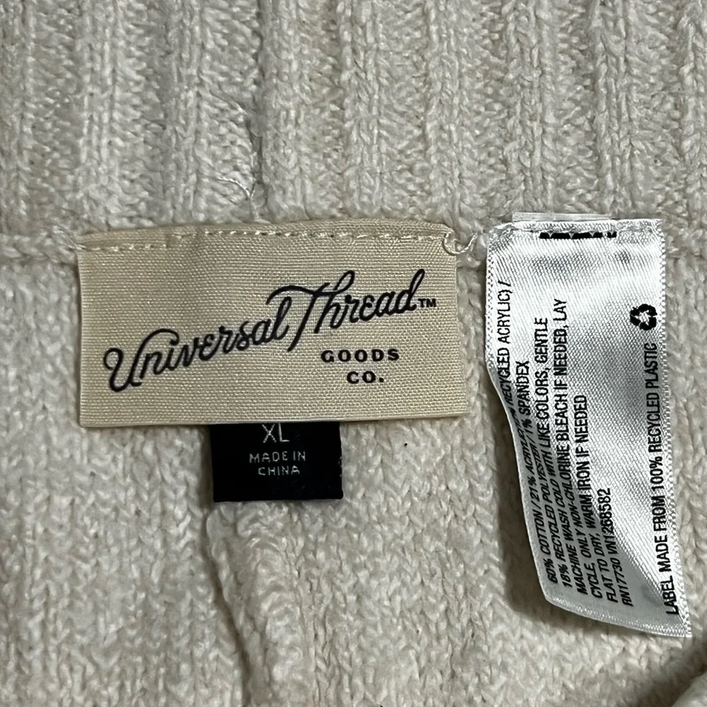 Universal Thread Cream Shorts - Picture 3 of 7